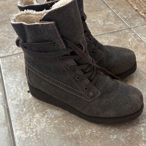 BearPaw Dark Gray Lace-Up Boots